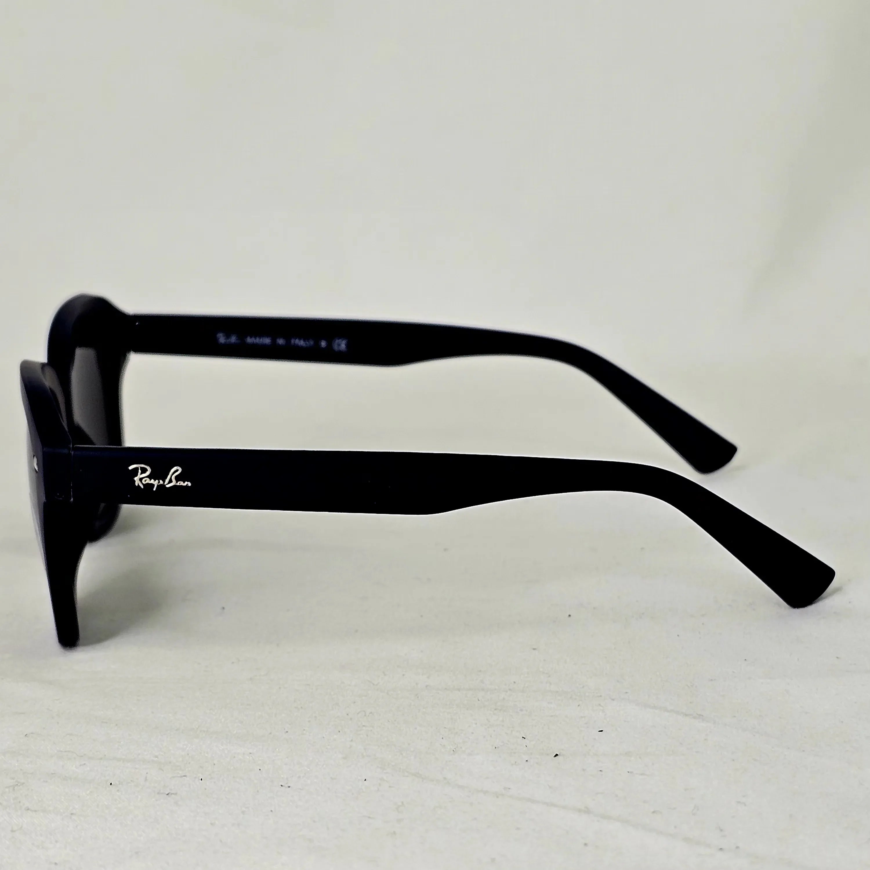 نظارة ري بان RB4566 Polarized ويفاير 2026